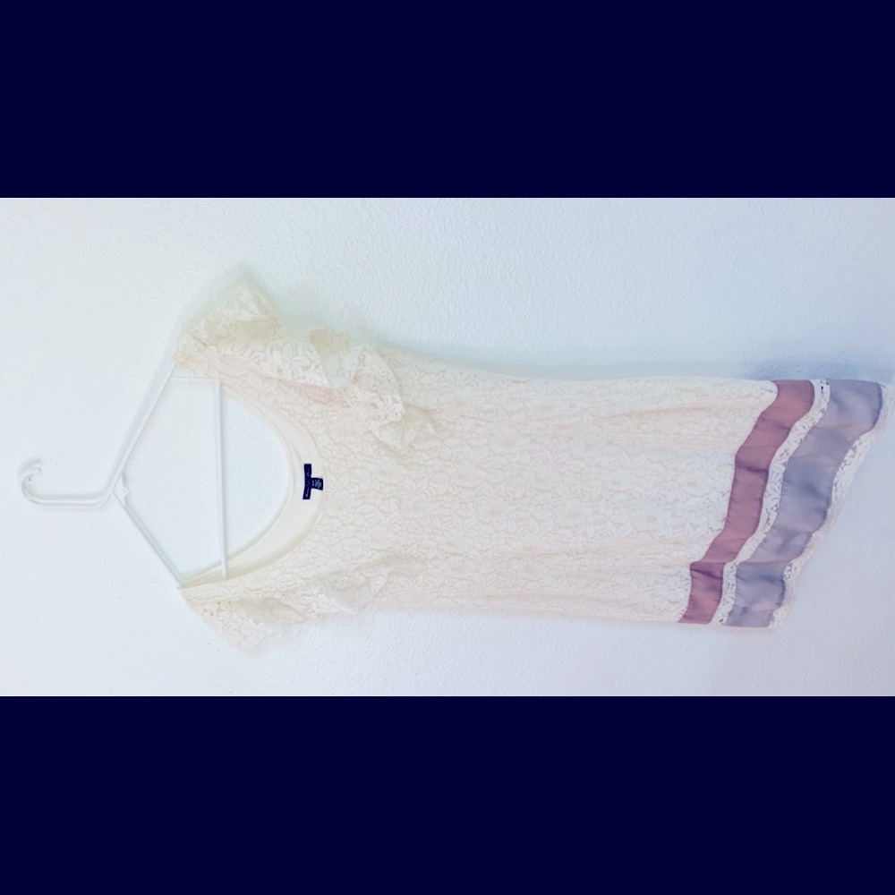 Flutter Lace Dress - Picture 5 of 8